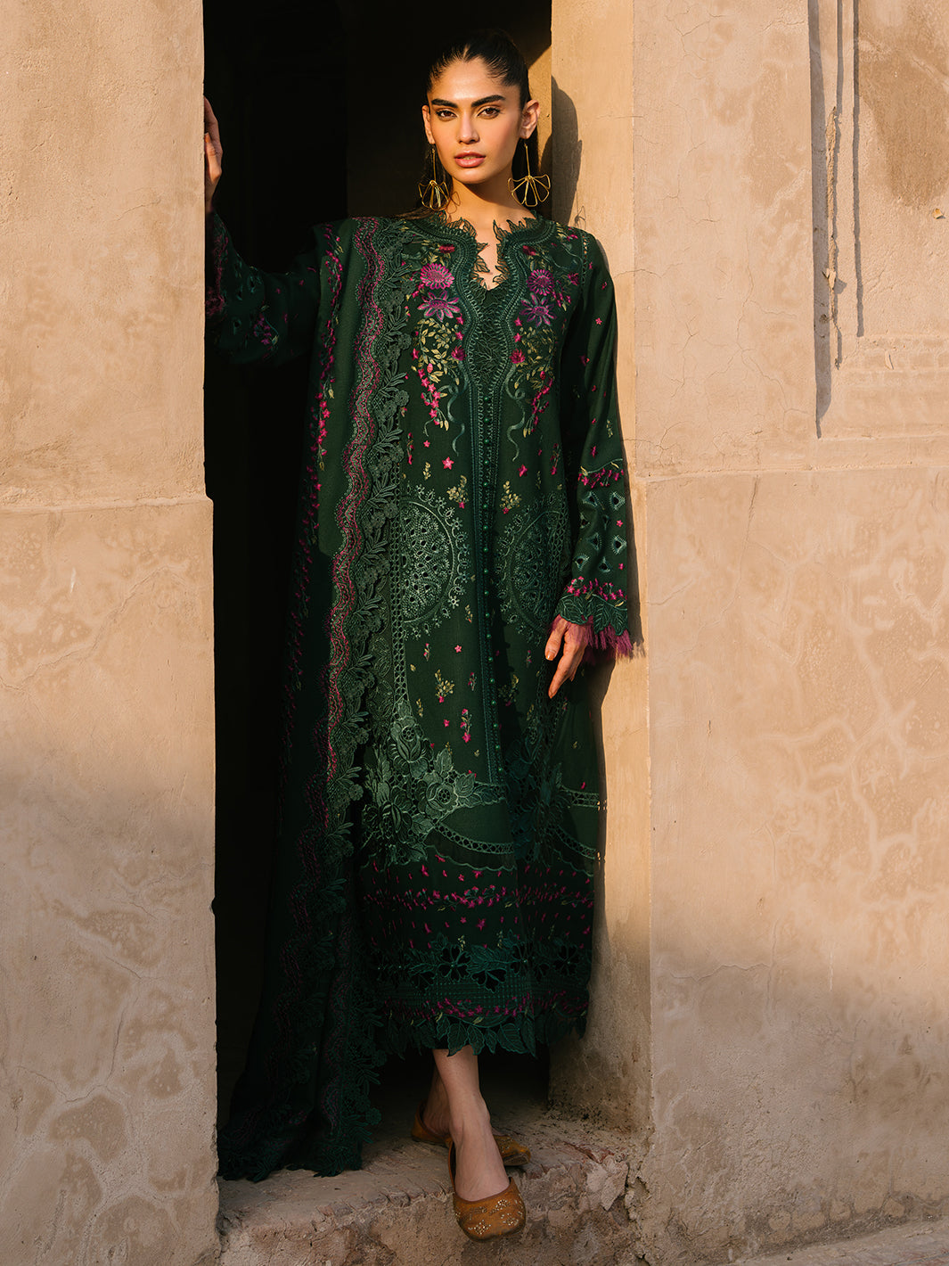 Bin Ilyaas - Gulabi Baagh Karandi Winter Collection '24