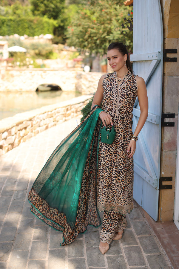 Noor by Saadia Asad - Luxe Chikankari '25