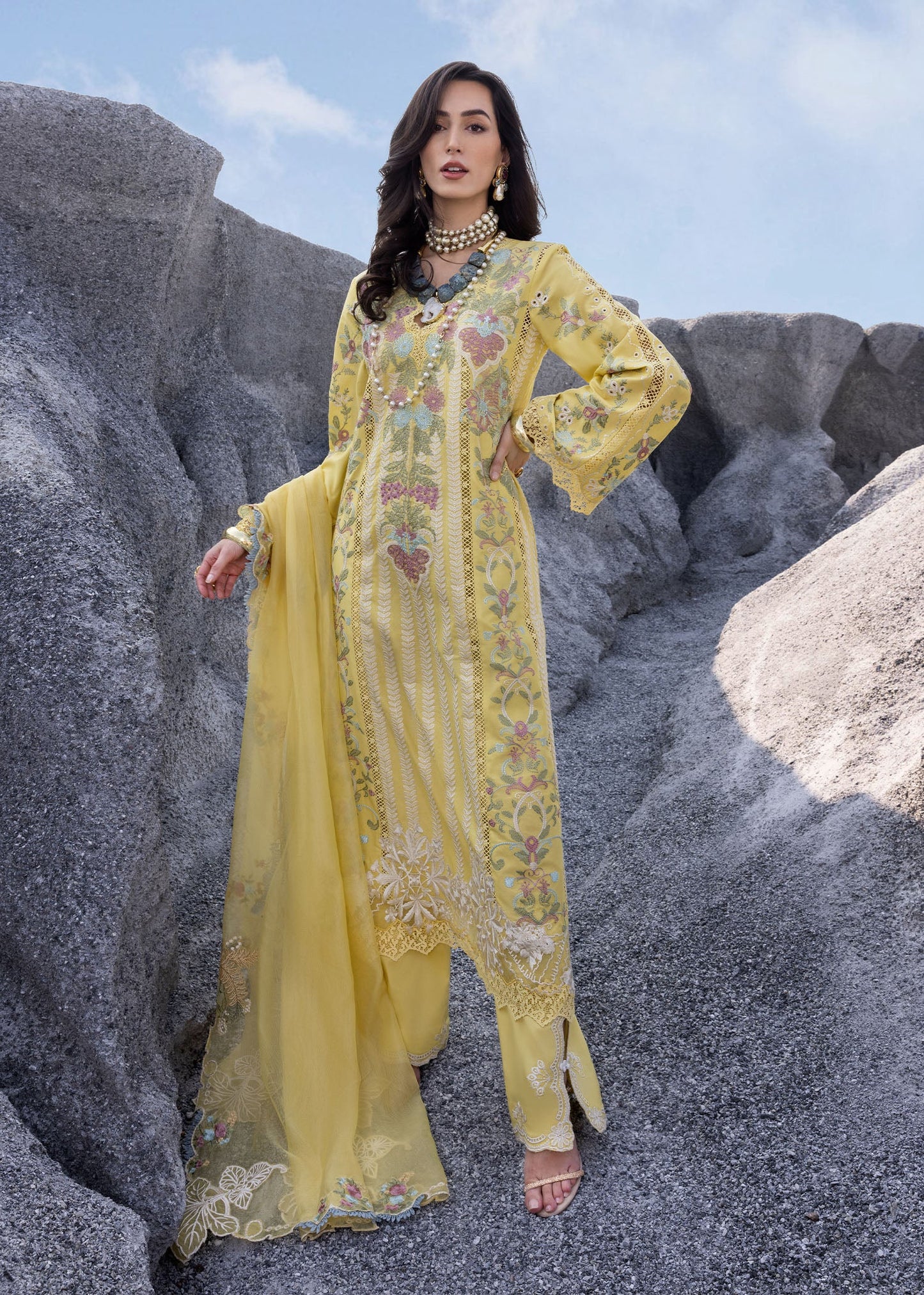 Saira Shakira - Unstitched Lawn '25