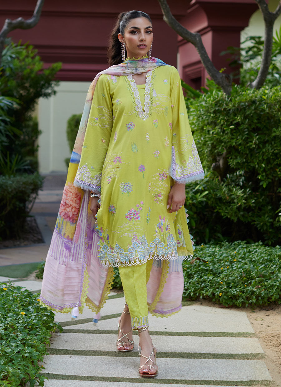 Farah Talib Aziz - Suay Lawn '24
