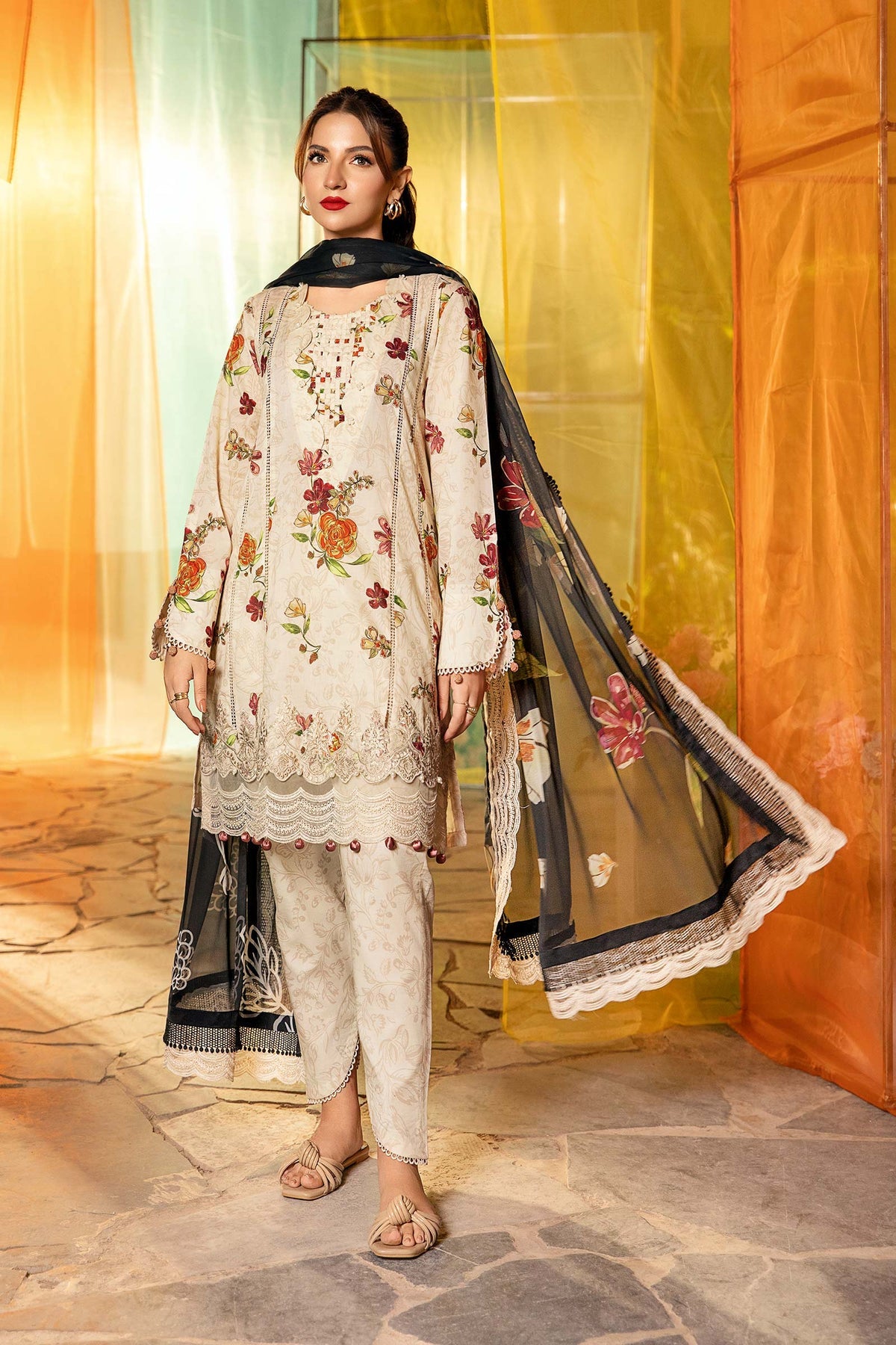 Maria B - M Basic Lawn '25