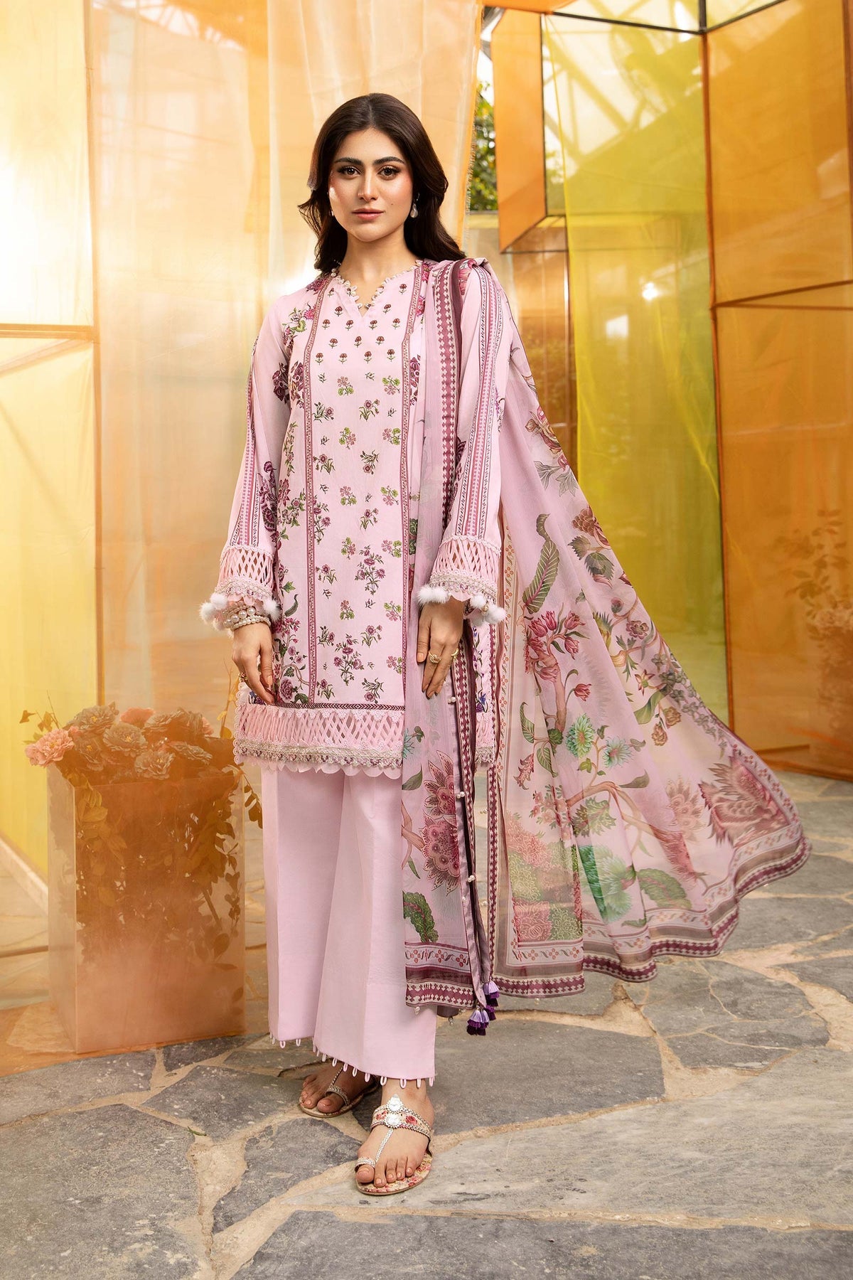 Maria B - M Basic Lawn '25