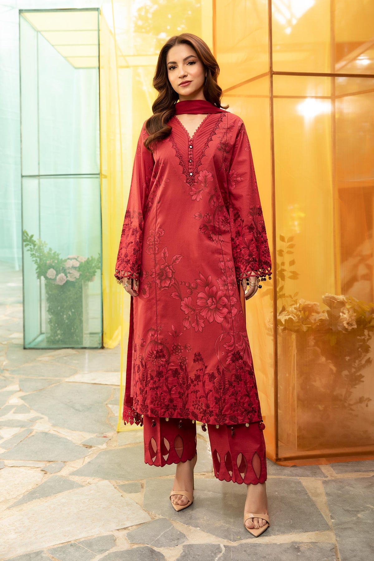 Maria B - M Basic Lawn '25
