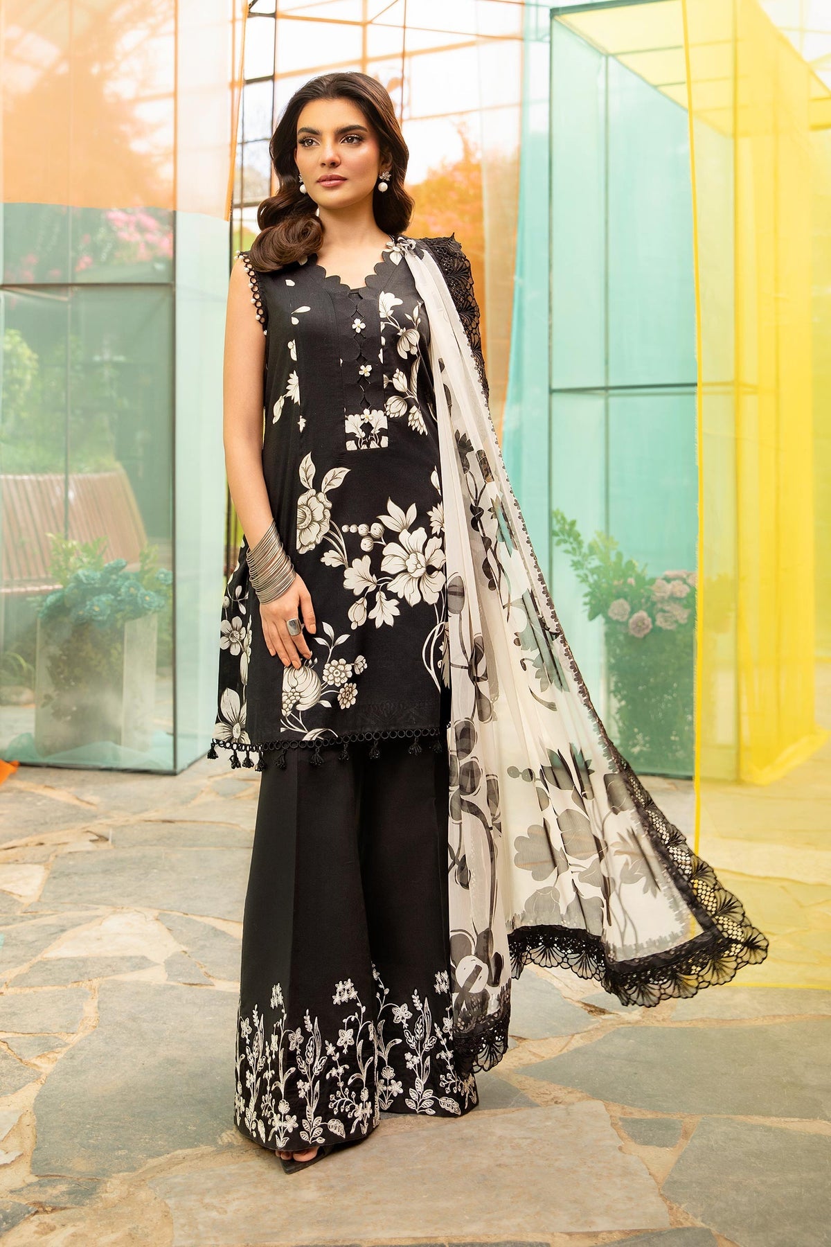 Maria B - M Basic Lawn '25