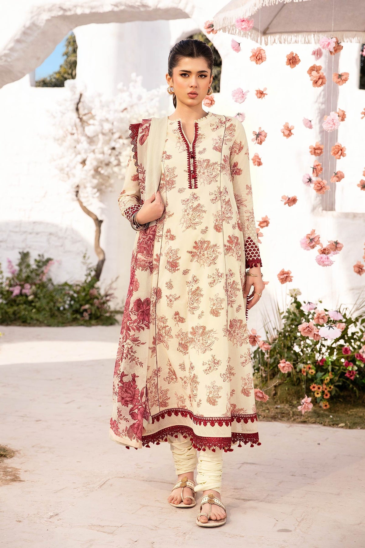 Maria B - M Basic Lawn '25