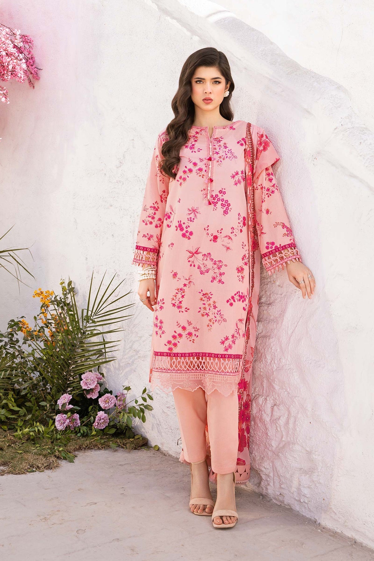 Maria B - M Basic Lawn '25