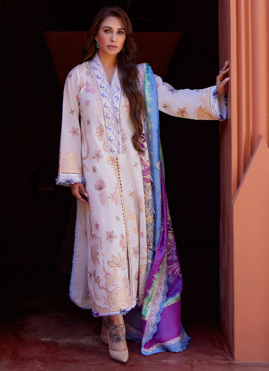 Farah Talib Aziz - Suay Lawn '24