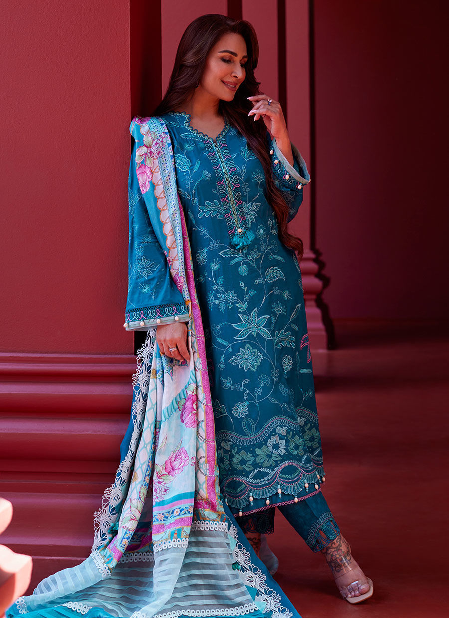 Farah Talib Aziz - Suay Lawn '24