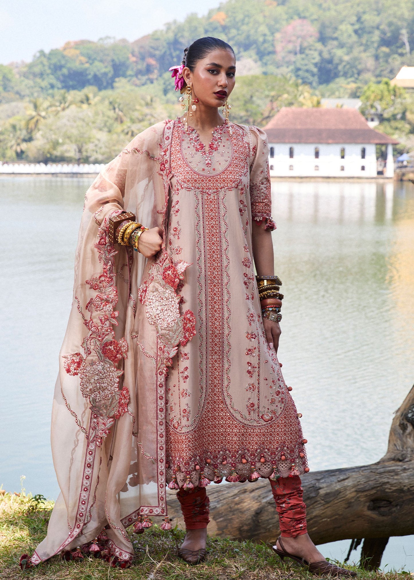 Hussain Rehar - Luxury Lawn '25