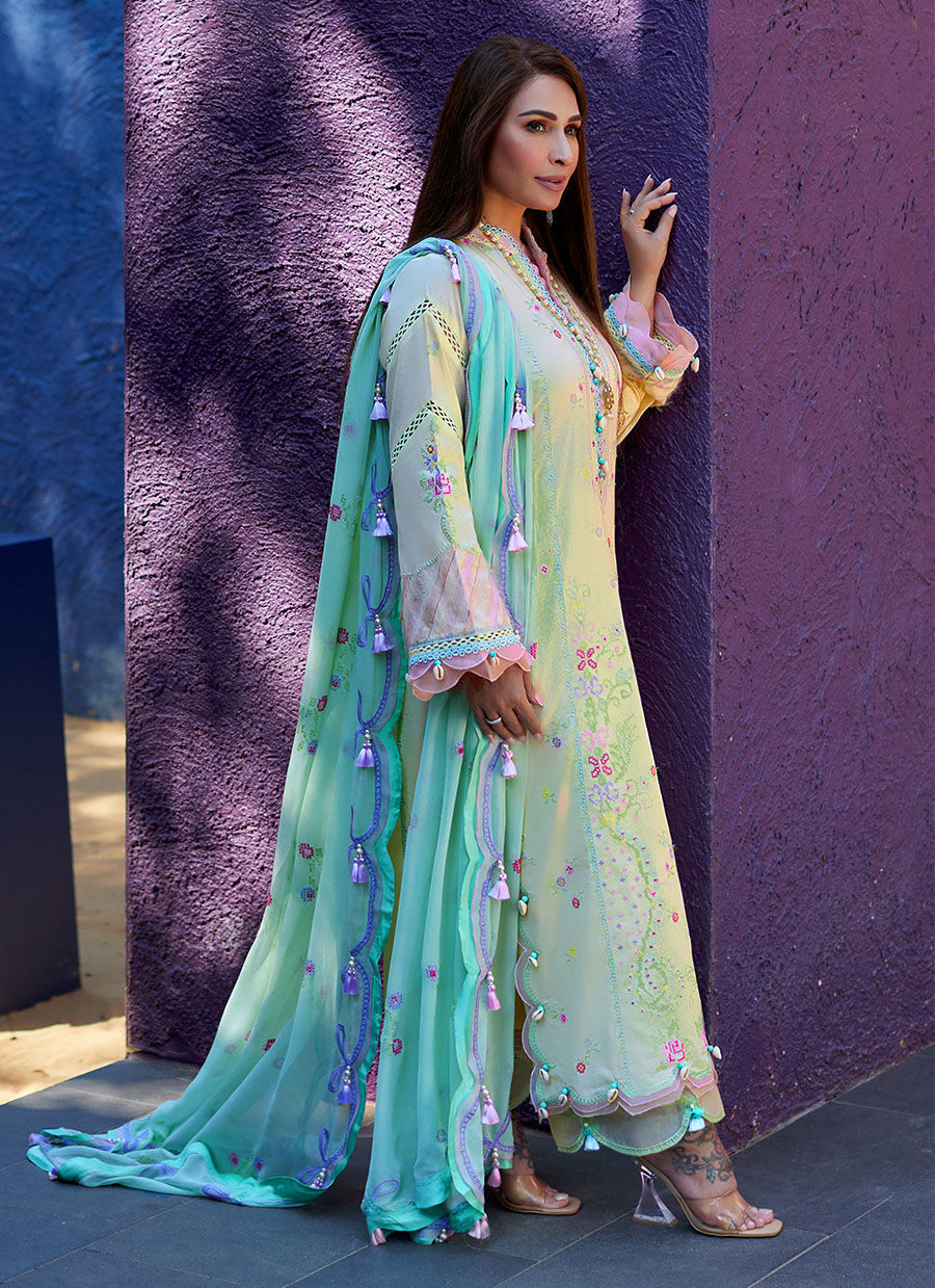 Farah Talib Aziz - Suay Lawn '24
