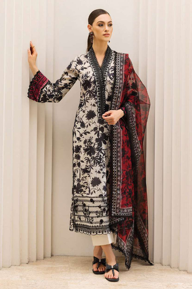 Tahra Lawn By Zainab Chottani '23