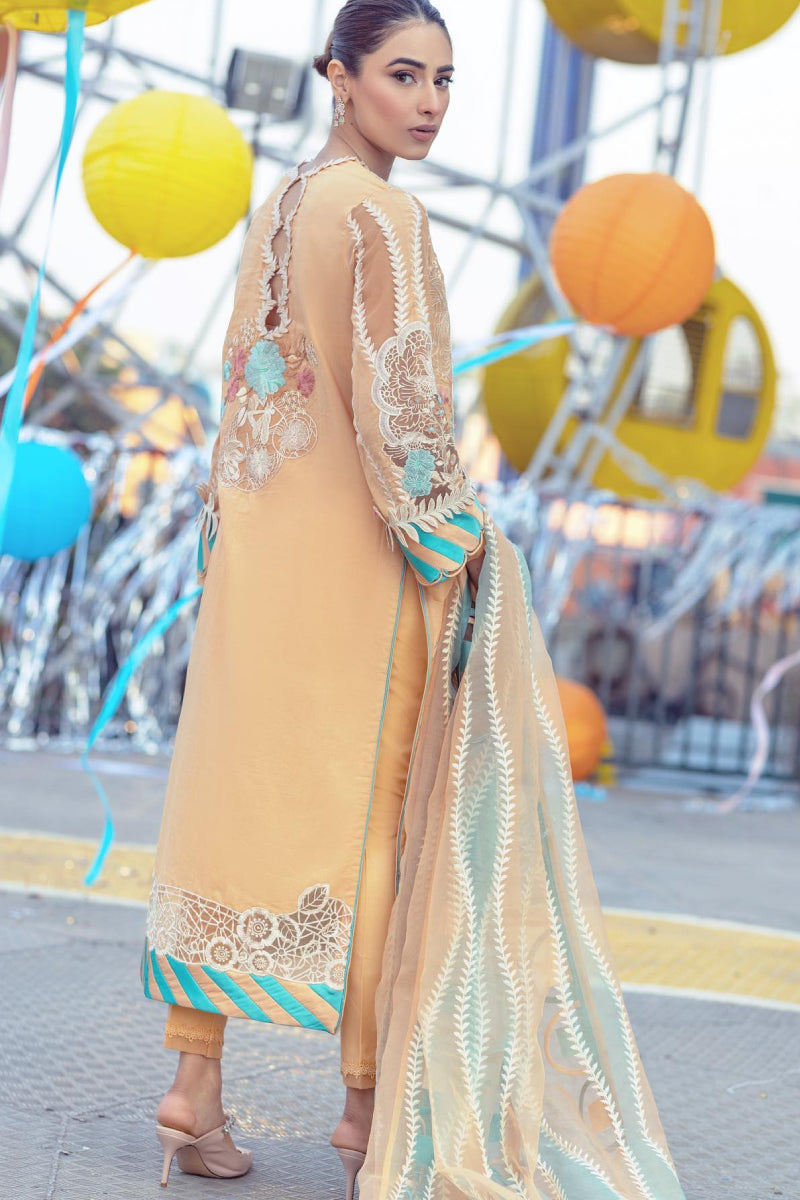 Lilibet Luxury Lawn'22