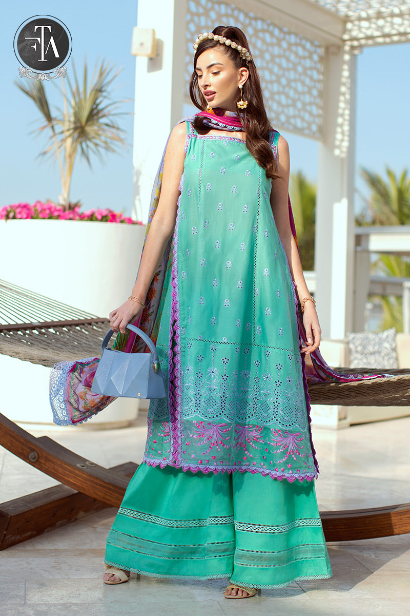 Nera Luxe Lawn