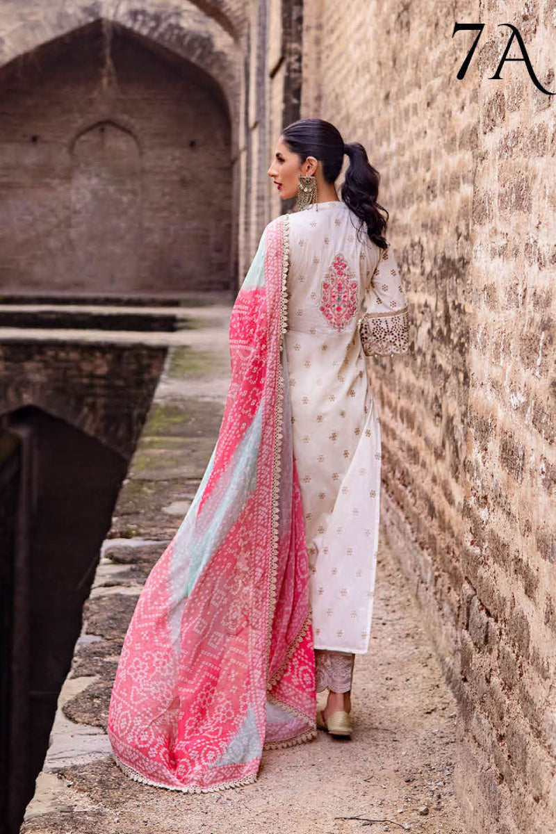 Zainab Chottani Chikankari'22